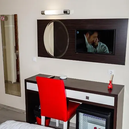 Eleven Отель 3*