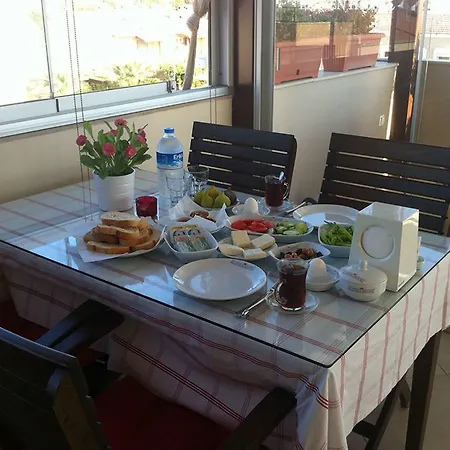 Eleven Отель Кешме