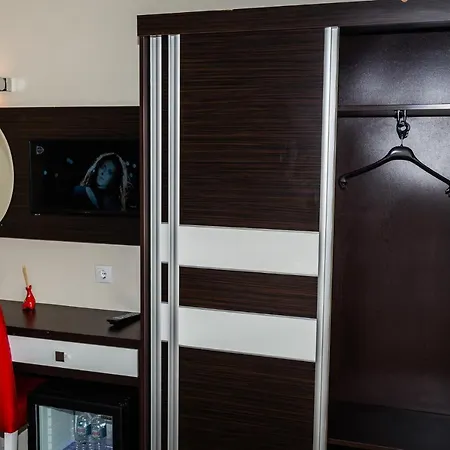 Hotel Eleven Cesme