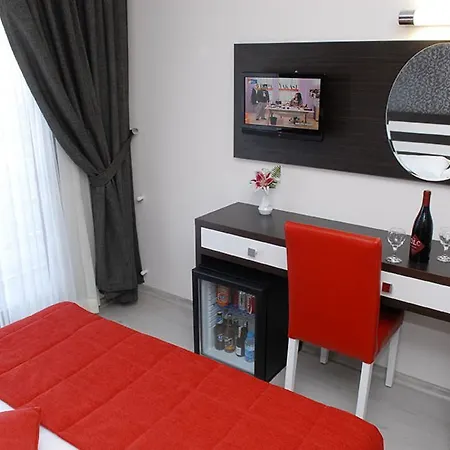 Hotel Eleven Cesme